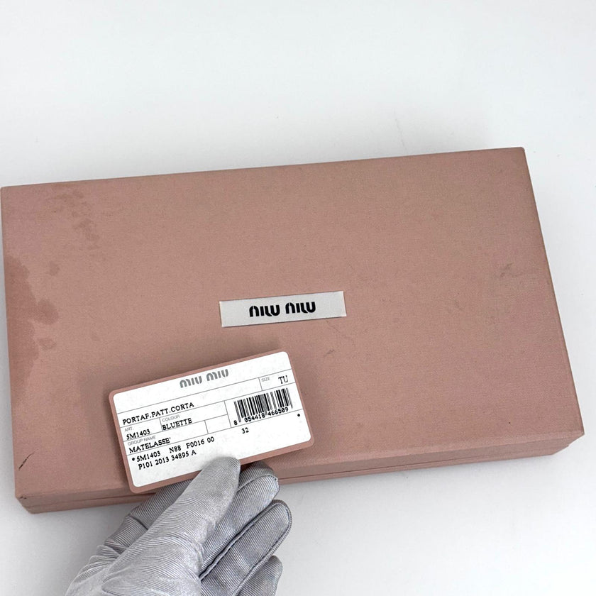 Clutch Miu Miu in pelle blu Matelassé con pochette removibili
