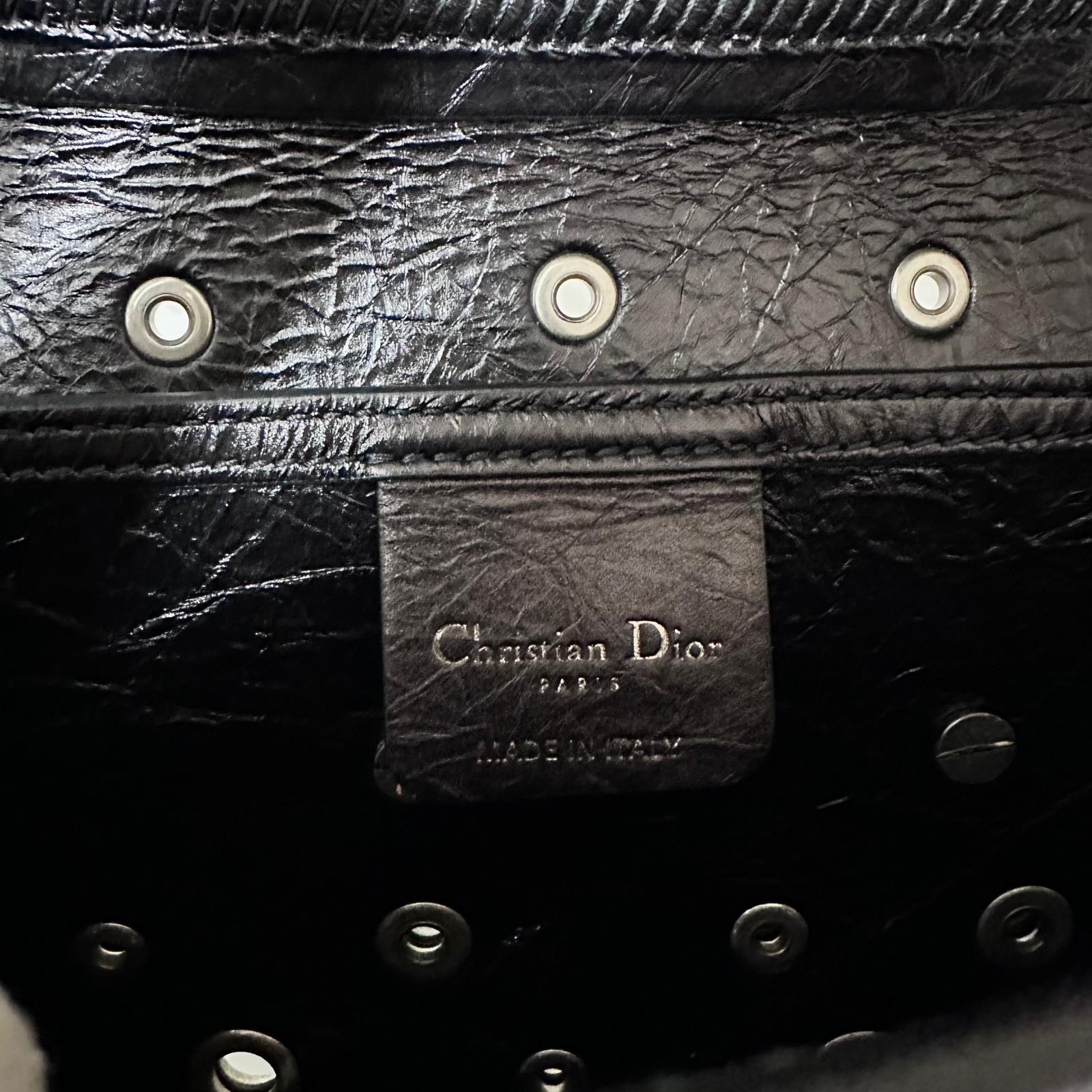 Dior Borsa Saddle Grommet in Pelle Nera con Borchie