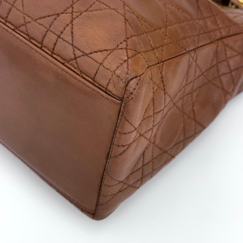 Dior Borsa a mano Lady Dior Media in pelle biscotto