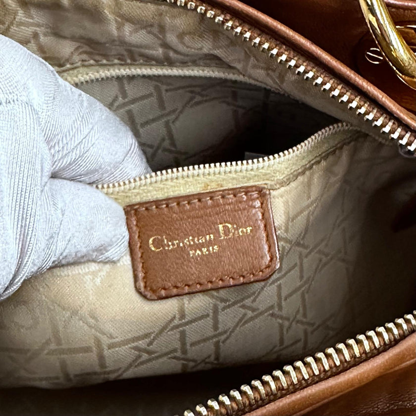 Dior Borsa a mano Lady Dior Media in pelle biscotto