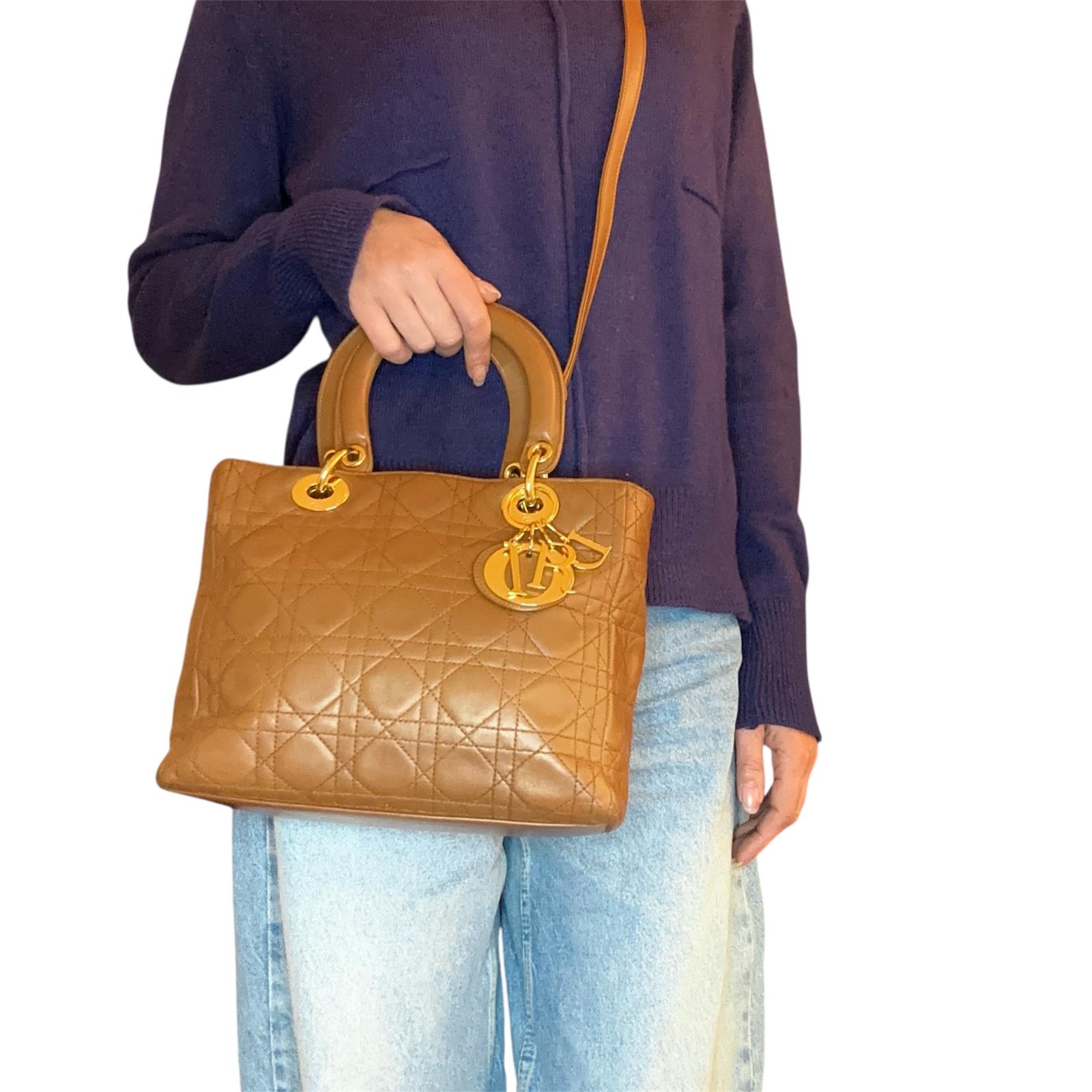 Dior Borsa a mano Lady Dior Media in pelle biscotto