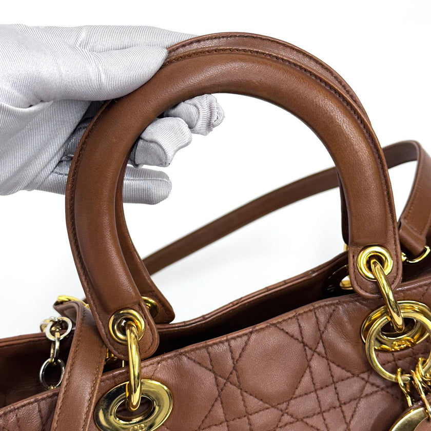 Dior Borsa a mano Lady Dior Media in pelle biscotto