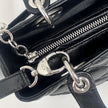 Dior Borsa a mano e tracolla Lady Dior Medium in pelle nera cannage