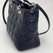 Dior Borsa a mano e tracolla Lady Dior Medium in pelle nera cannage