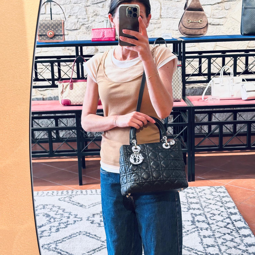 Dior Borsa a mano e tracolla Lady Dior Medium in pelle nera cannage