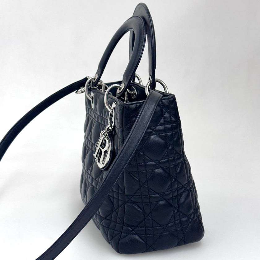 Dior Borsa a mano e tracolla Lady Dior Medium in pelle nera cannage