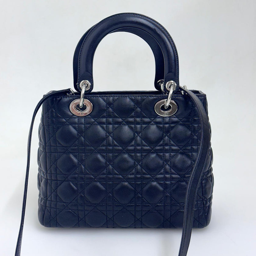 Dior Borsa a mano e tracolla Lady Dior Medium in pelle nera cannage