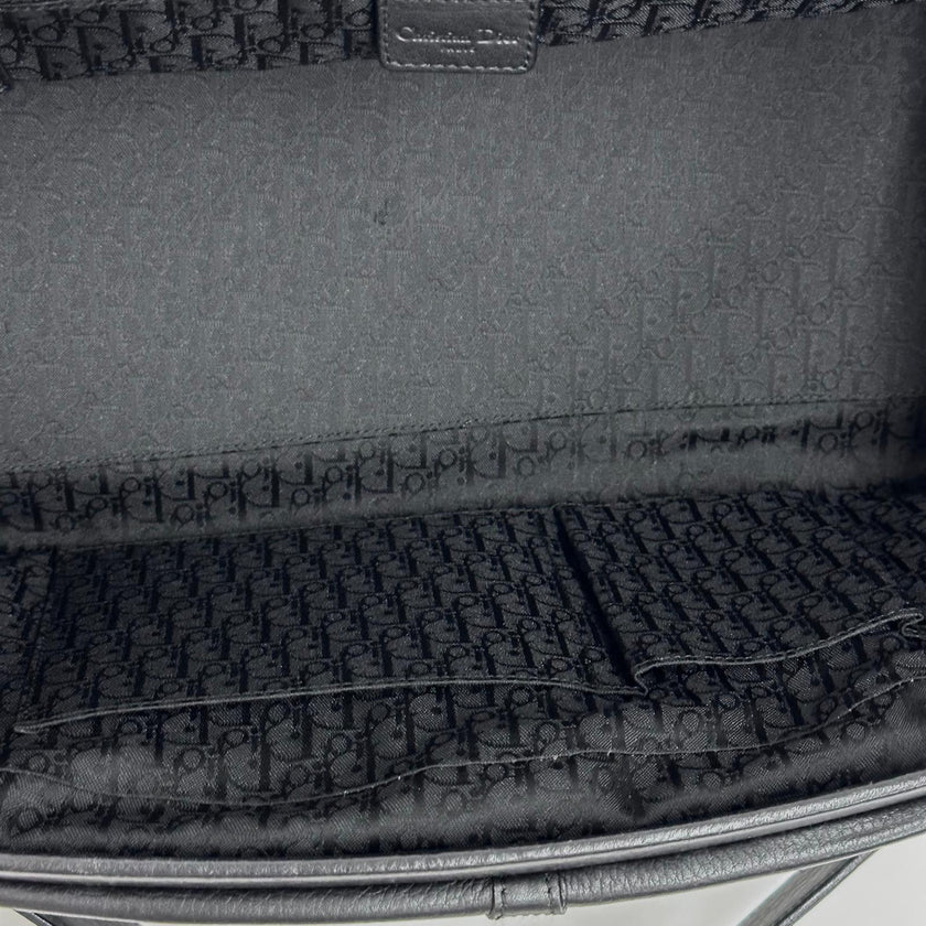 Dior Gaucho Bowling Bag in pelle nera con fibbia e charm CD