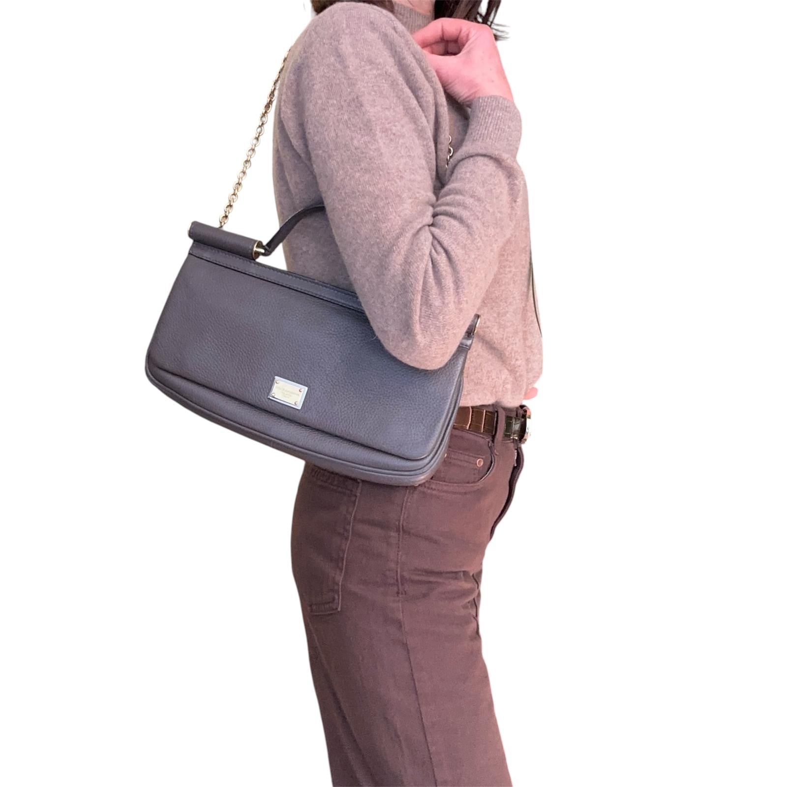 Dolce & Gabbana Sicily Borsa Baguette in pelle martellata visone con catena oro