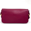 Fendi Baguette in pelle rosso amarena con chiusura FF in madreperla e metallo dorato