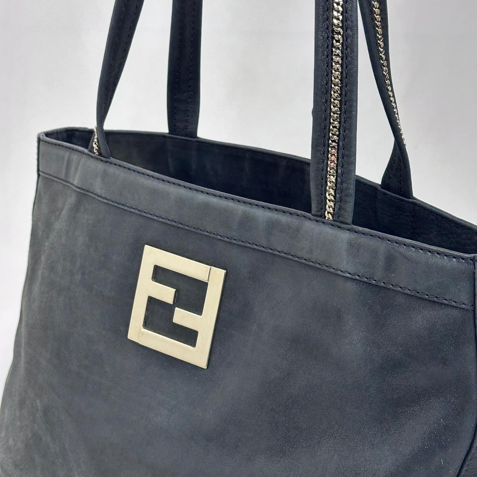 Fendi Borsa Mia Vintage in Nubuck Nero con finiture argento