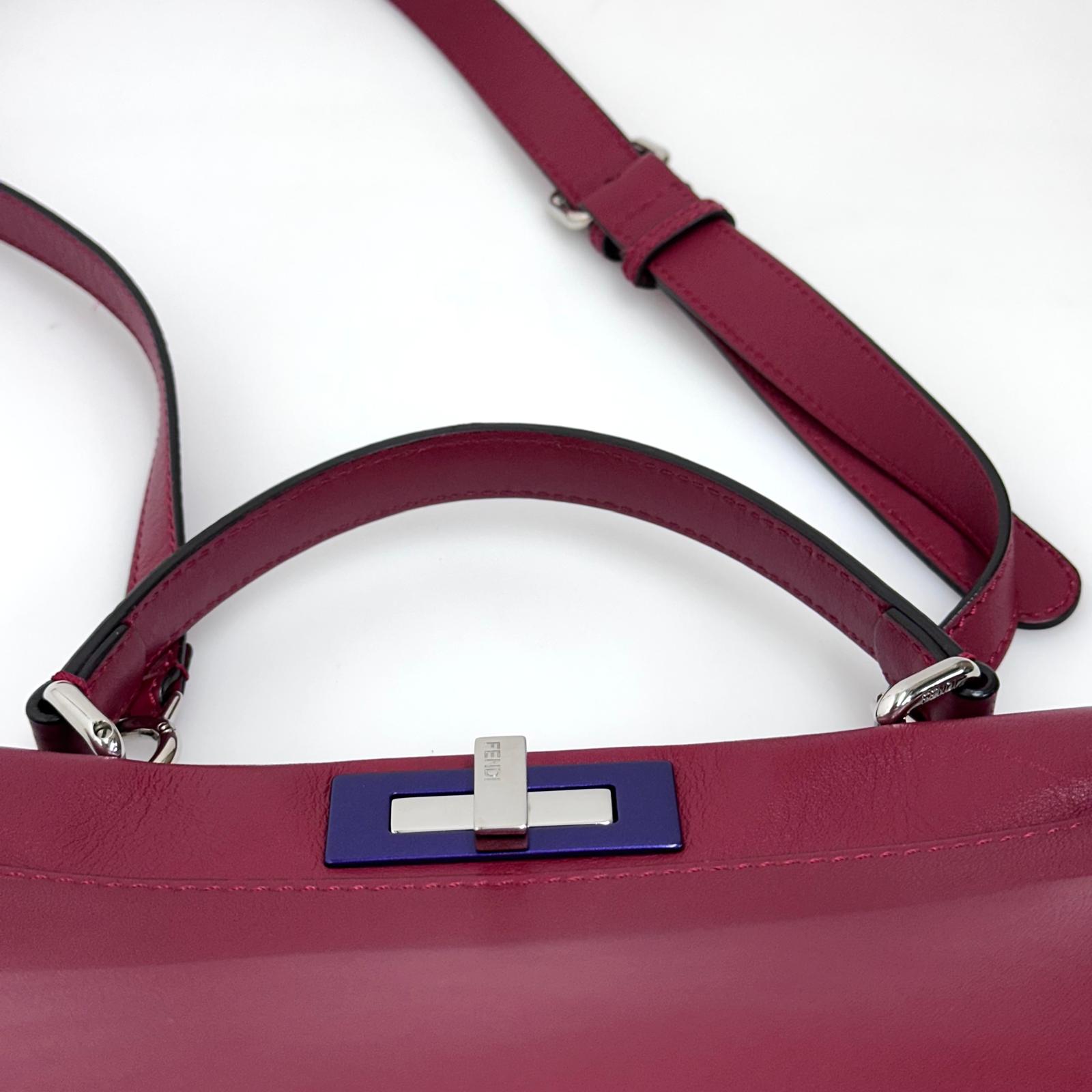 Fendi Borsa Peekaboo Medium in Pelle Rosso ciliegia