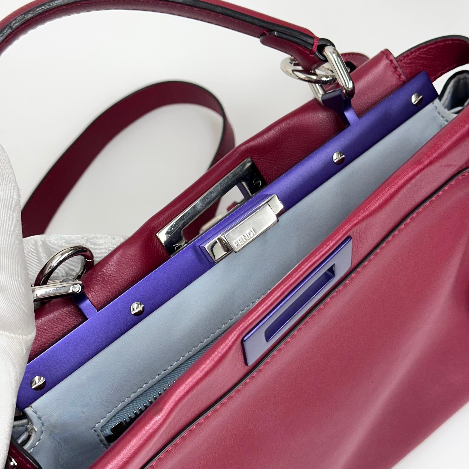 Fendi Borsa Peekaboo Medium in Pelle Rosso ciliegia
