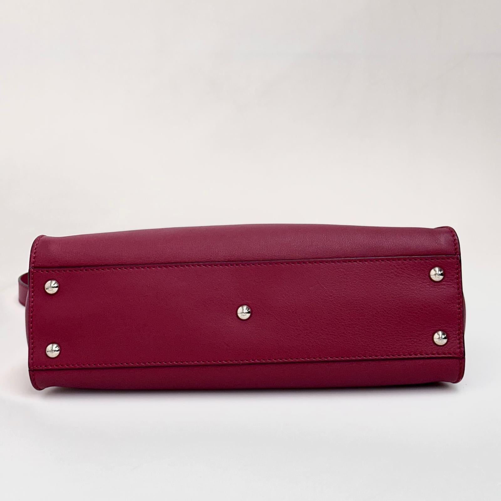 Fendi Borsa Peekaboo Medium in Pelle Rosso ciliegia