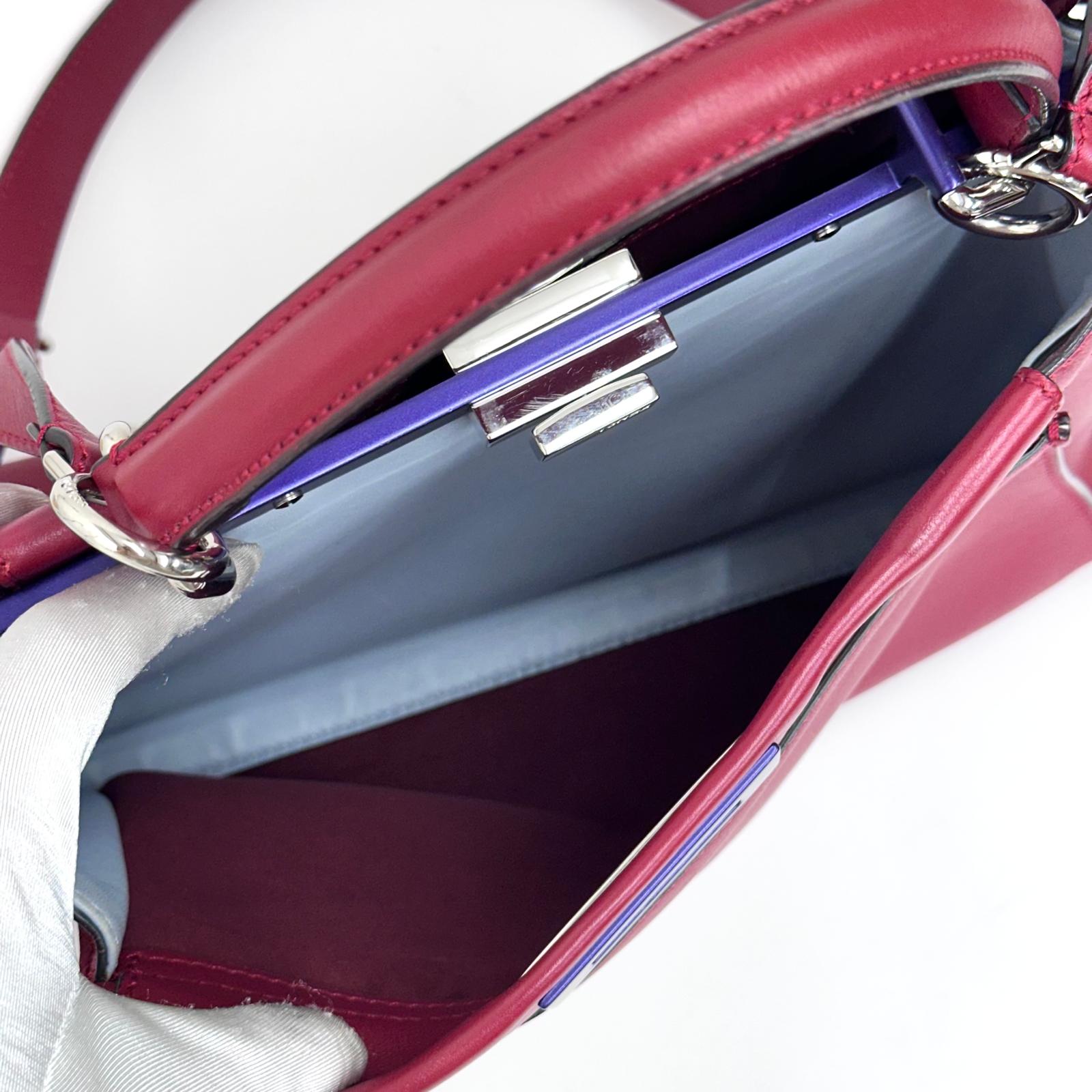 Fendi Borsa Peekaboo Medium in Pelle Rosso ciliegia