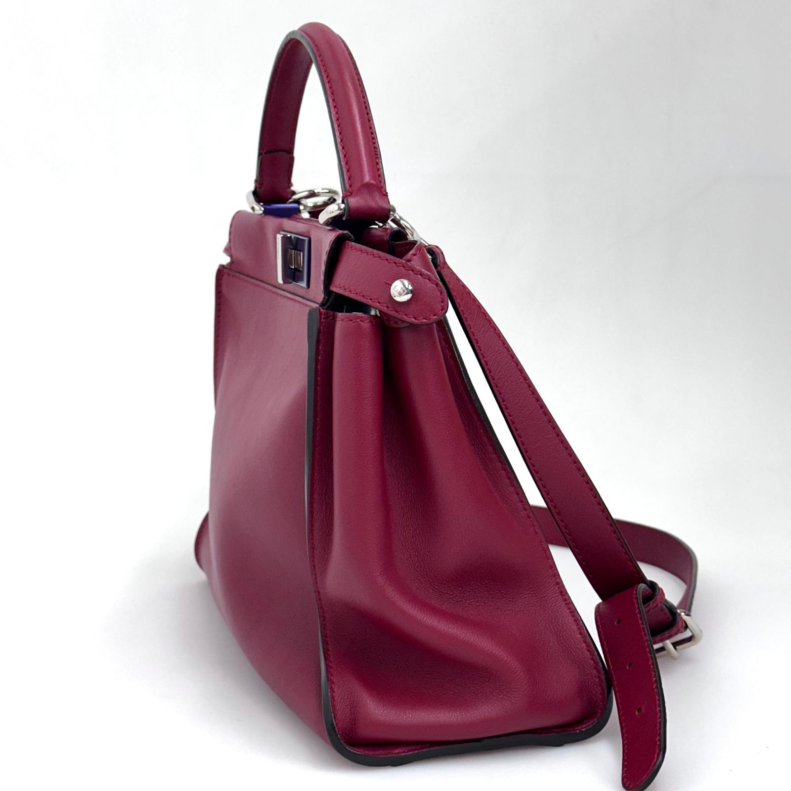 Fendi Borsa Peekaboo Medium in Pelle Rosso ciliegia
