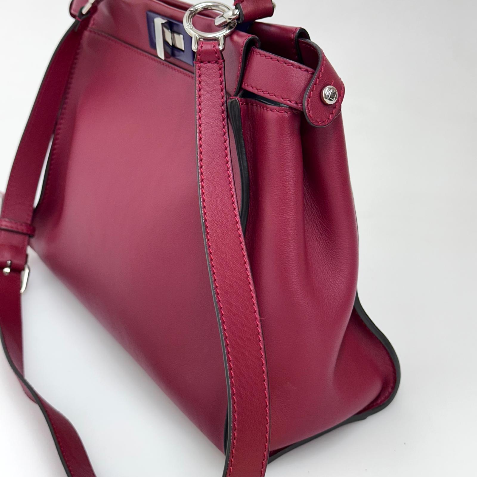 Fendi Borsa Peekaboo Medium in Pelle Rosso ciliegia