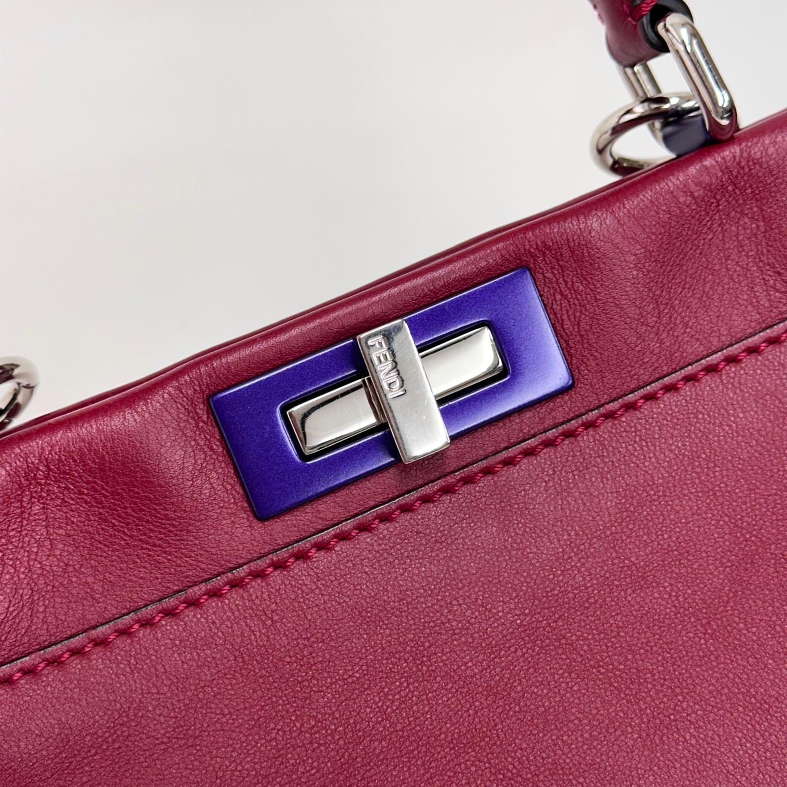 Fendi Borsa Peekaboo Medium in Pelle Rosso ciliegia