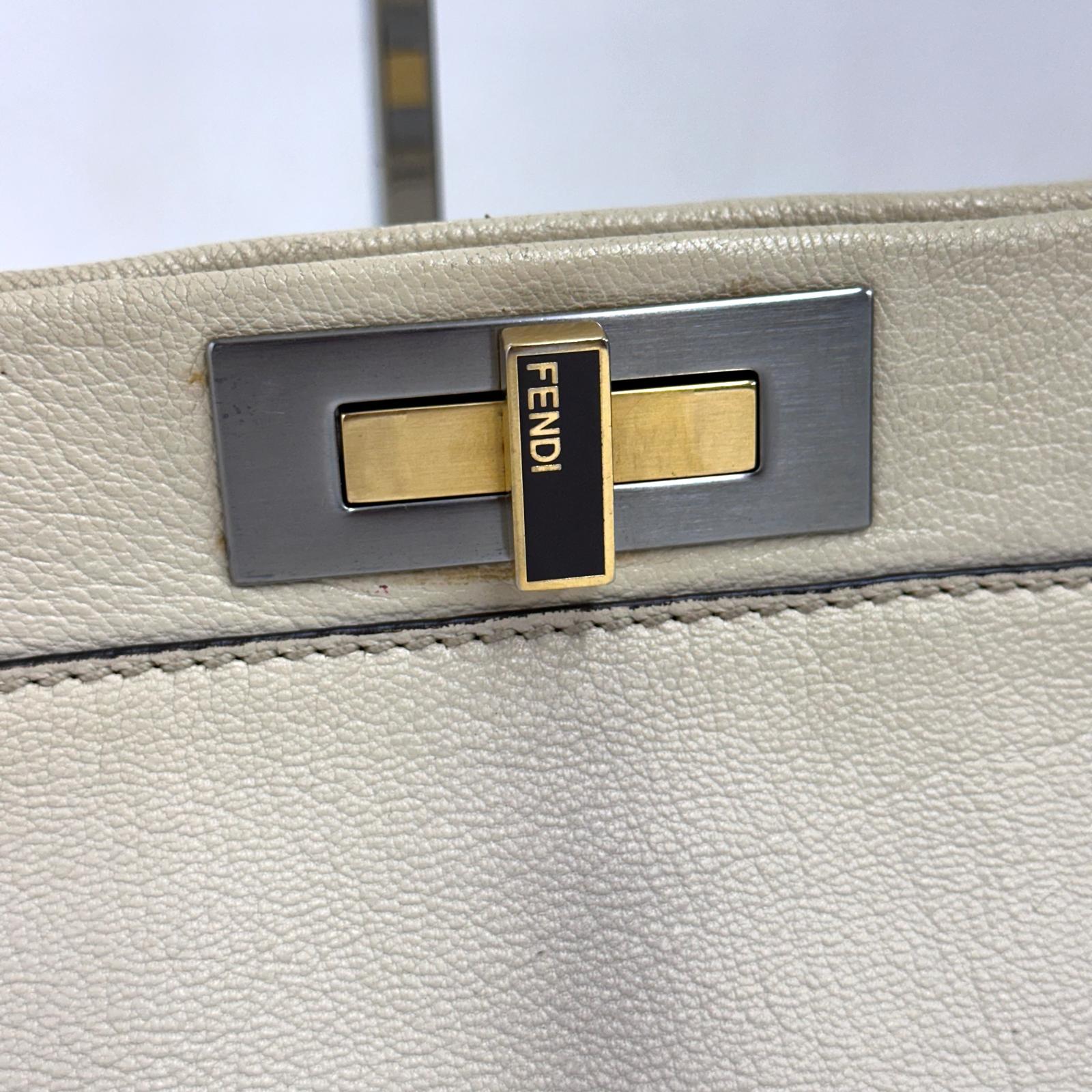 Fendi Borsa Peekaboo in pelle panna con interno leopardato