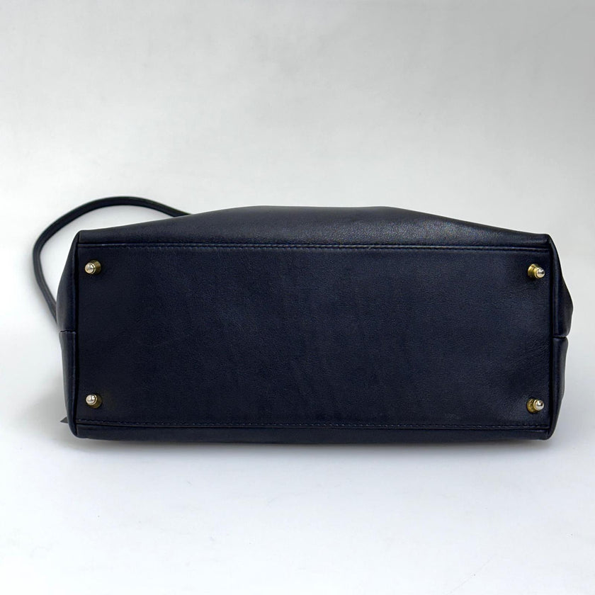 Fendi Borsa Vintage in Pelle Nera con Logo FF Dorato