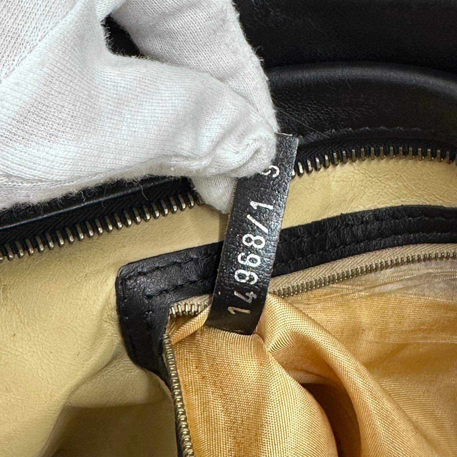 Fendi Borsa Vintage in Pelle Nera con Logo FF Dorato