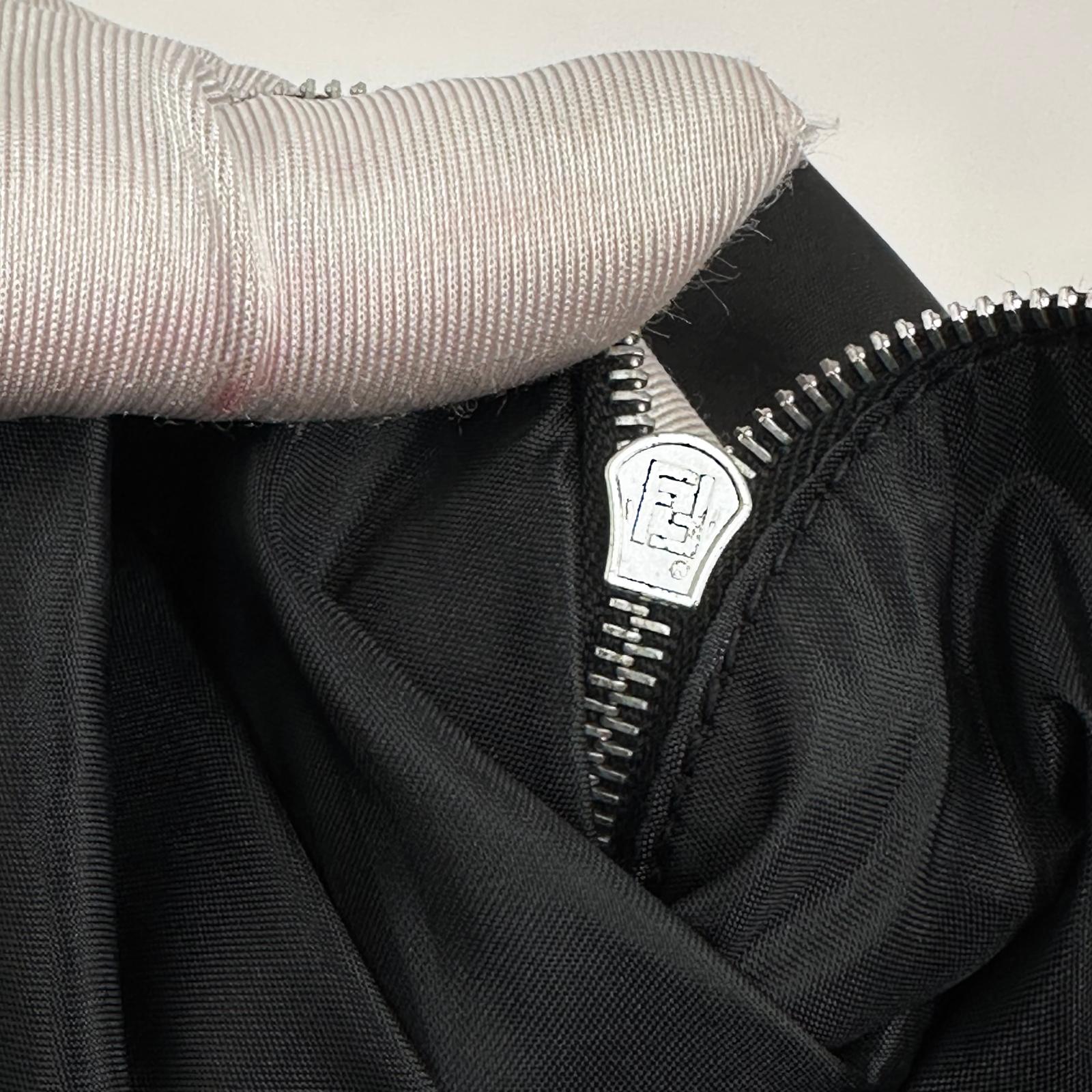 Fendi Borsa/Zaino in nylon nero con logo FF embossed