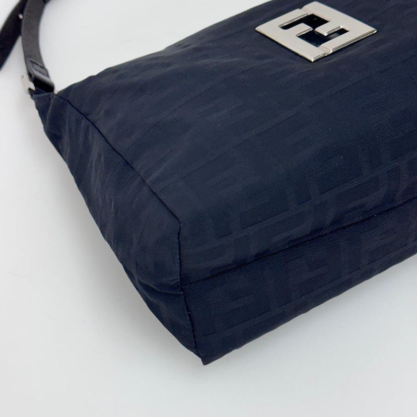 Fendi Borsa a Spalla FF Zucca in Nylon Nero