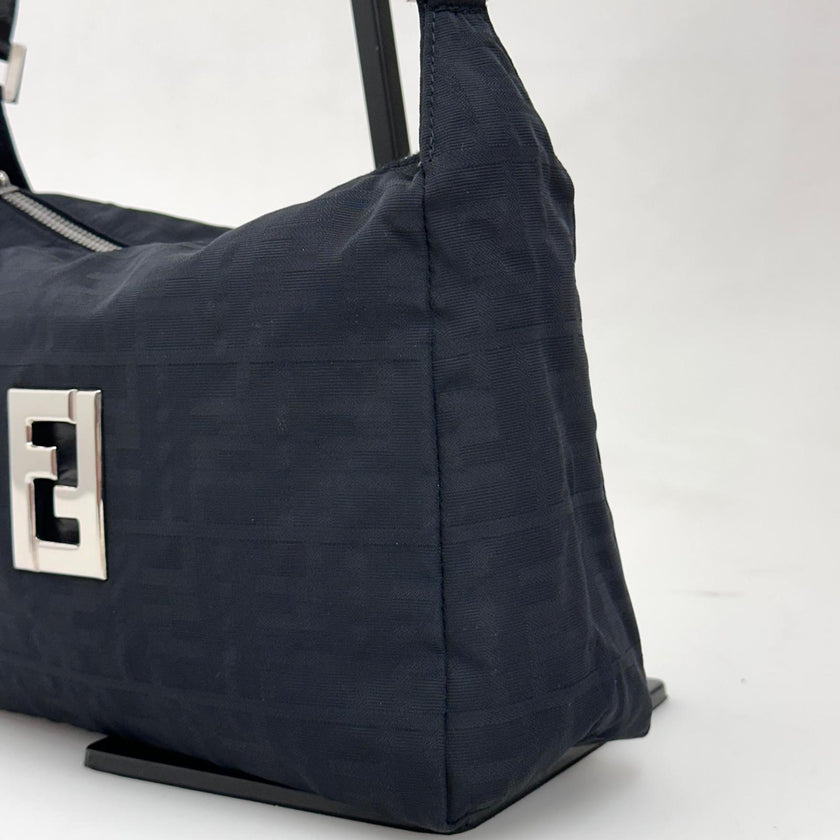 Fendi Borsa a Spalla FF Zucca in Nylon Nero