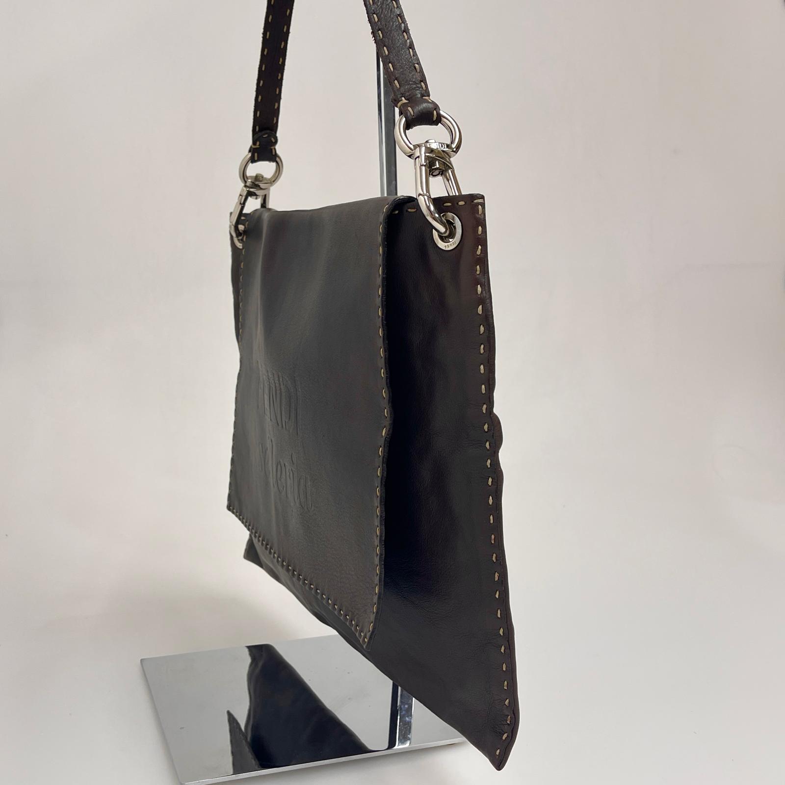Fendi Borsa a Spalla Selleria Vintage in Pelle Marrone