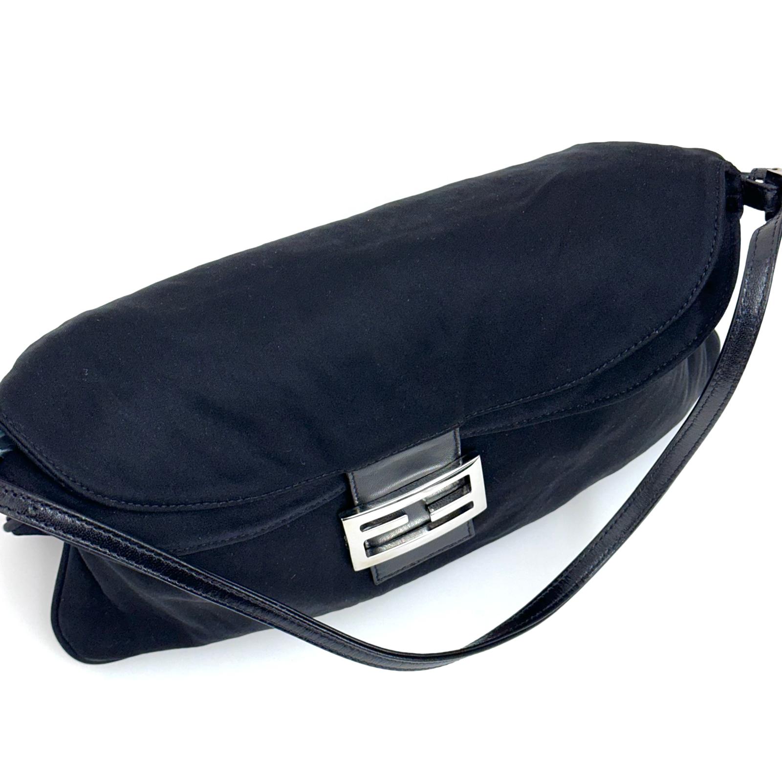 Fendi Borsa a spalla Baguette in jersey nero con logo FF in metallo
