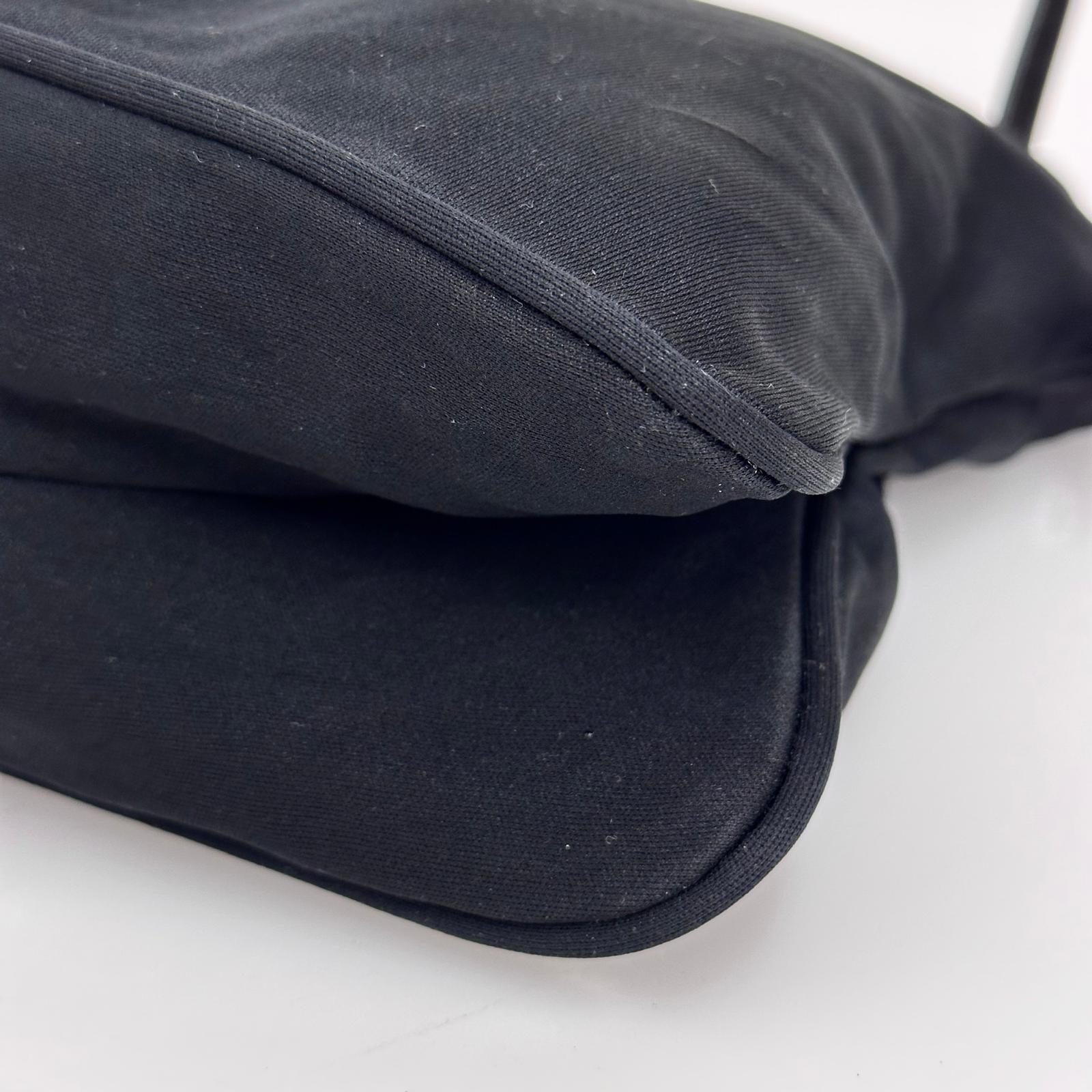 Fendi Borsa a spalla Baguette in jersey nero con logo FF in metallo