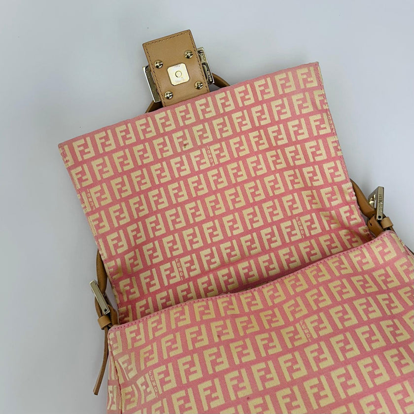 Fendi Borsa a spalla Mama Baguette Zucchino Rosa