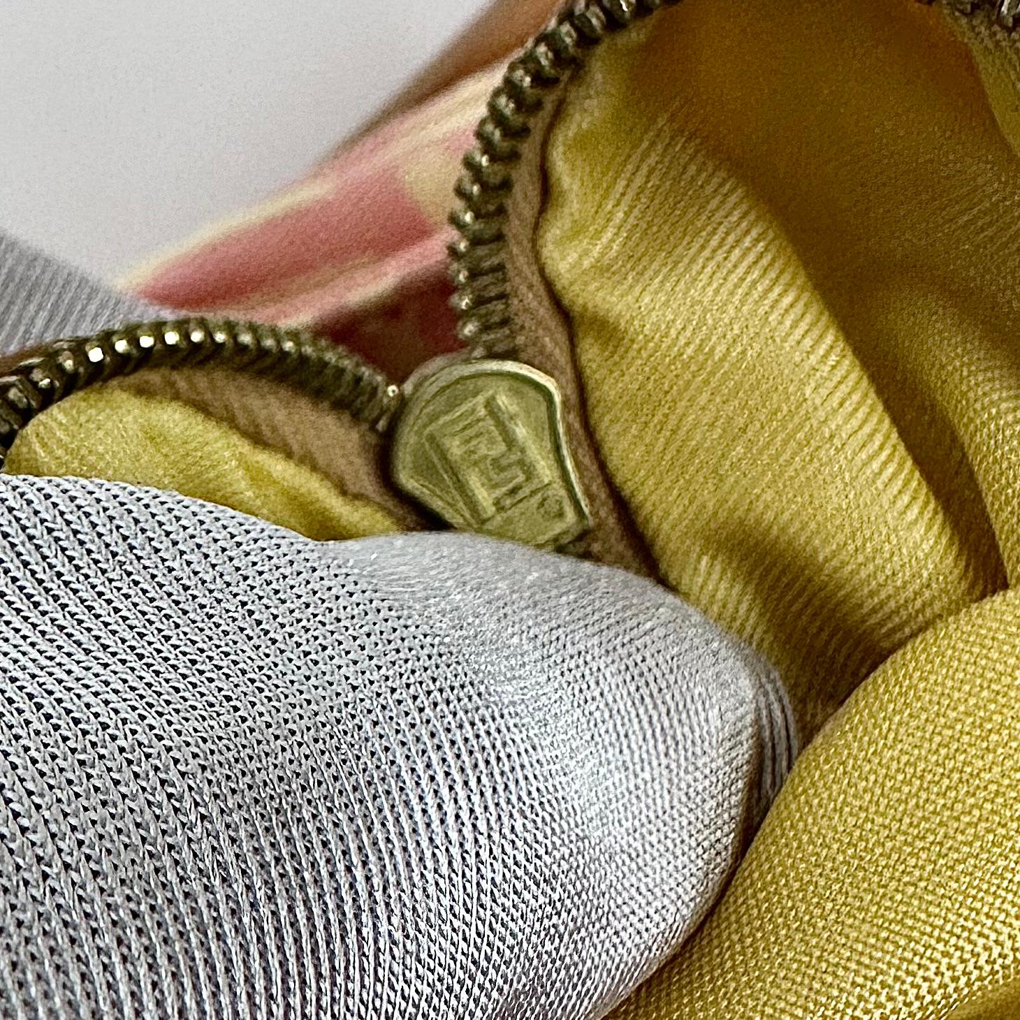 Fendi Borsa a spalla Mama Baguette Zucchino Rosa