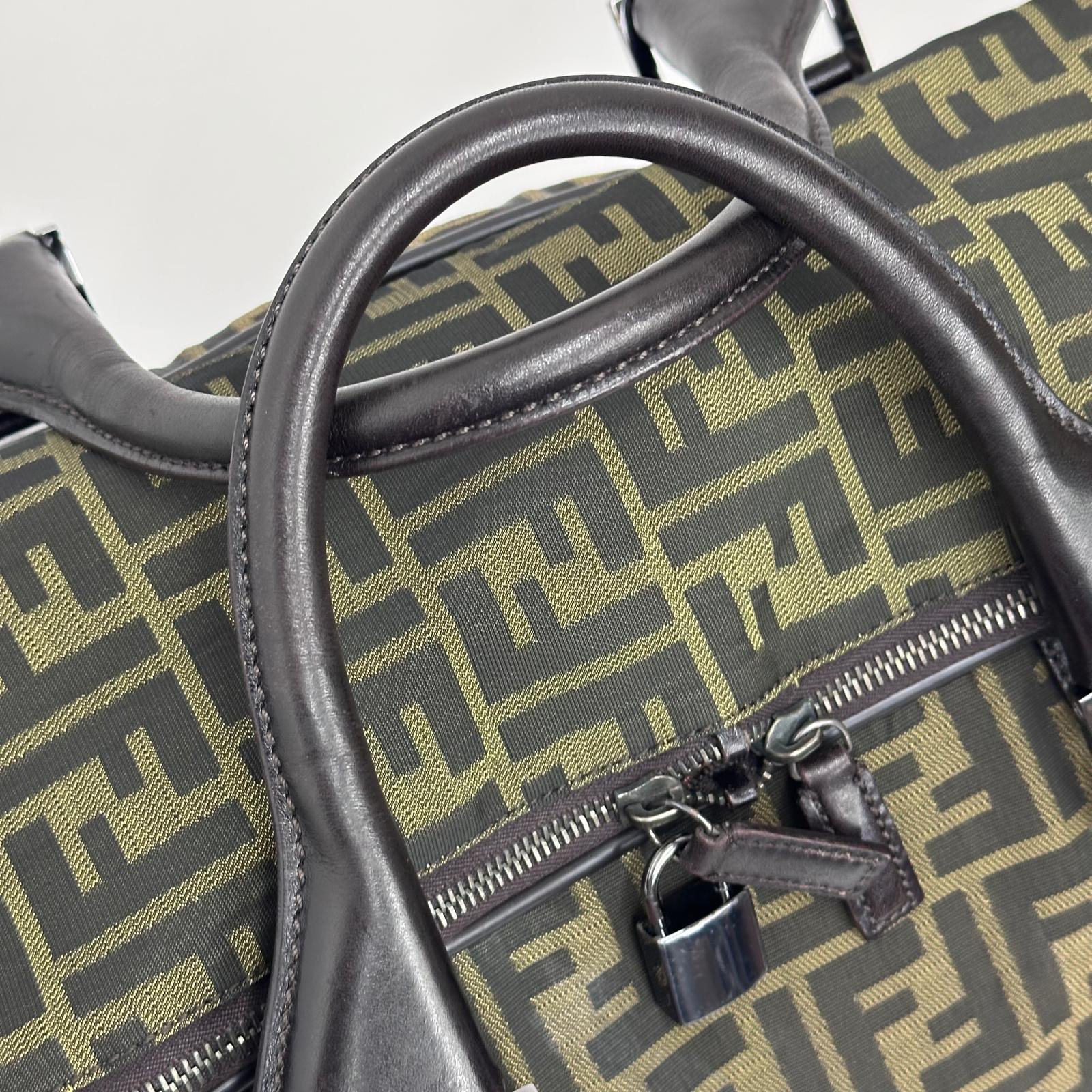 Fendi Borsa da viaggio a mano FF Zucca in tela e pelle