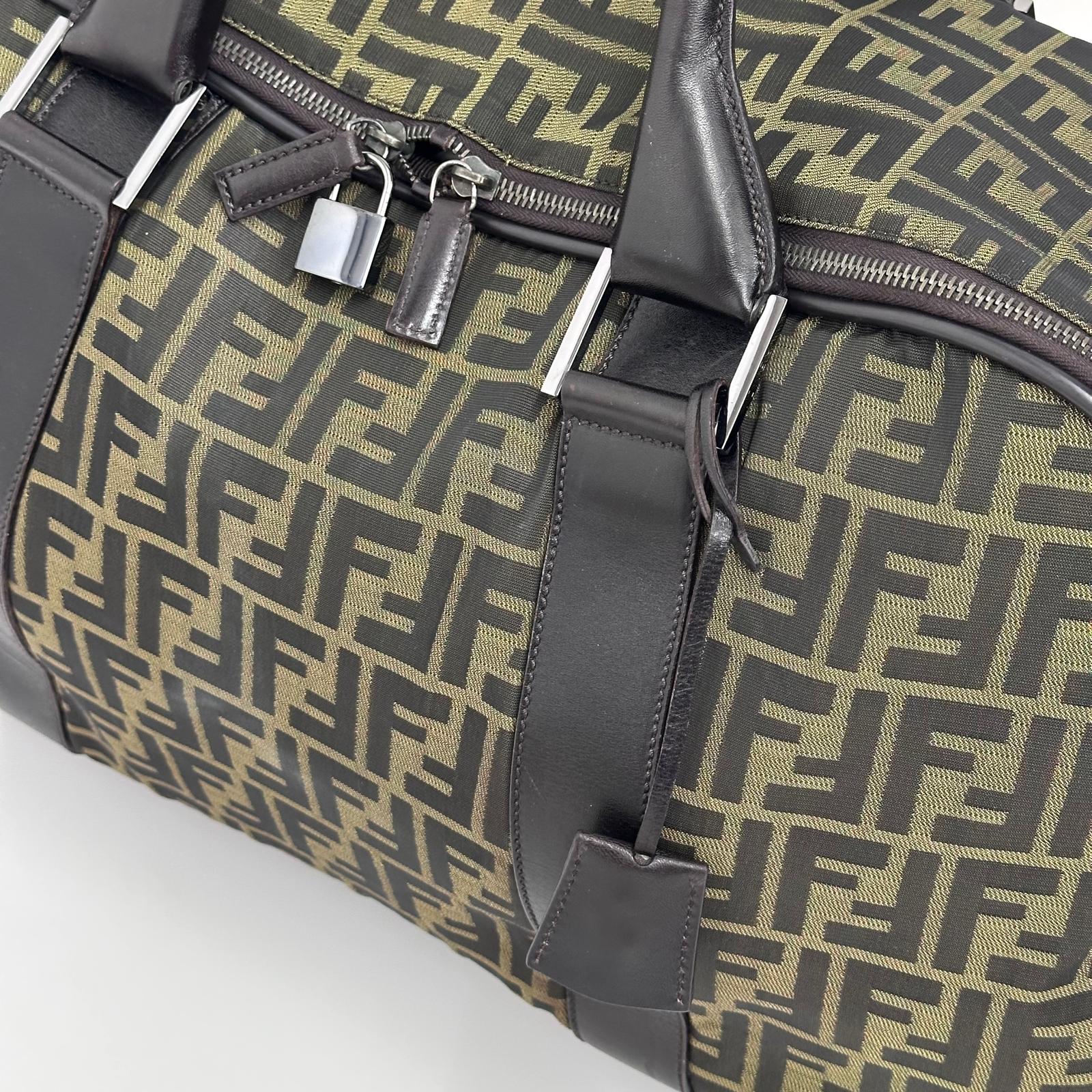 Fendi Borsa da viaggio a mano FF Zucca in tela e pelle