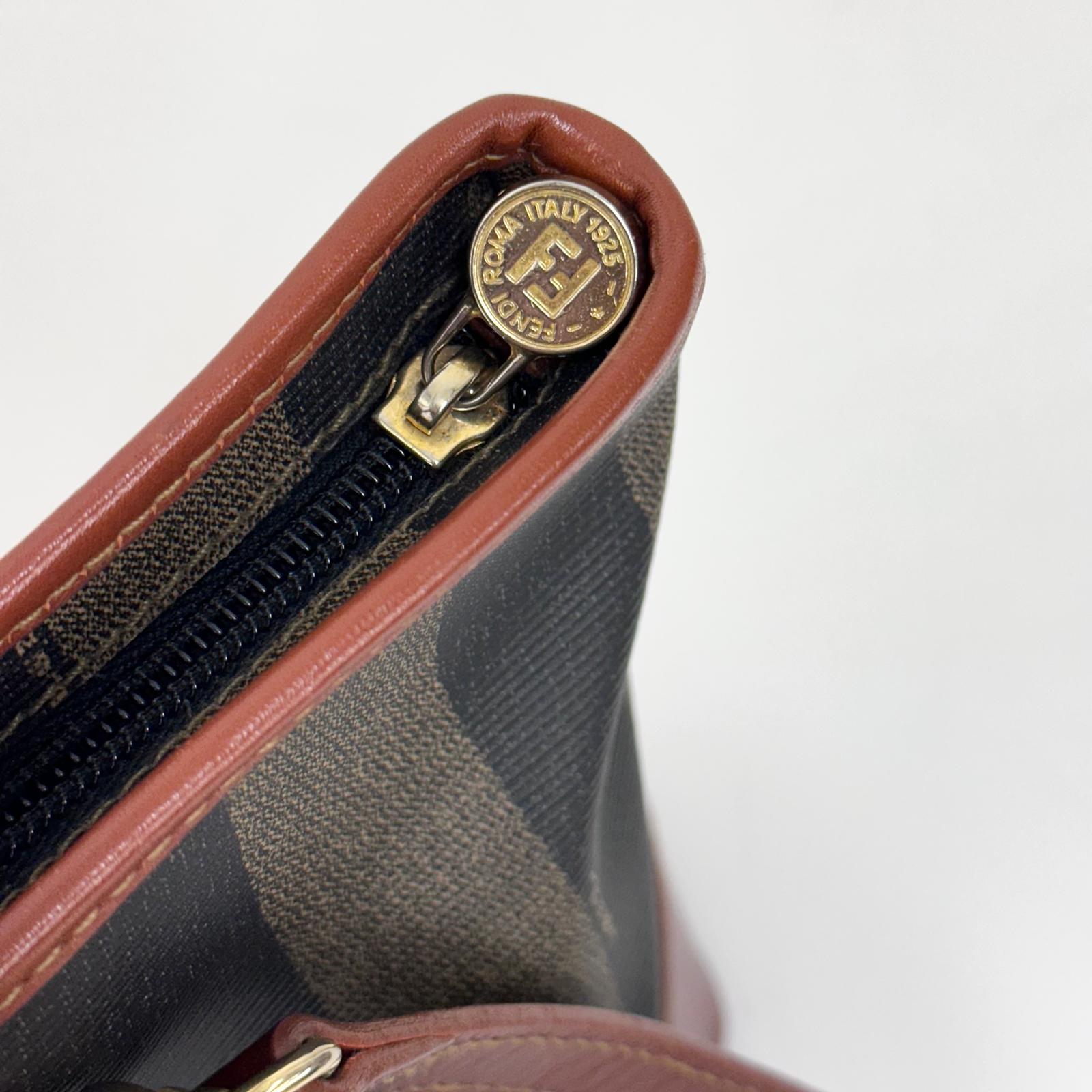 Fendi Borsa in tela rigata Pequin con finiture in pelle marrone