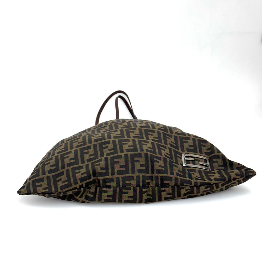 Fendi Borsa shopper a spalla in tela Zucca FF