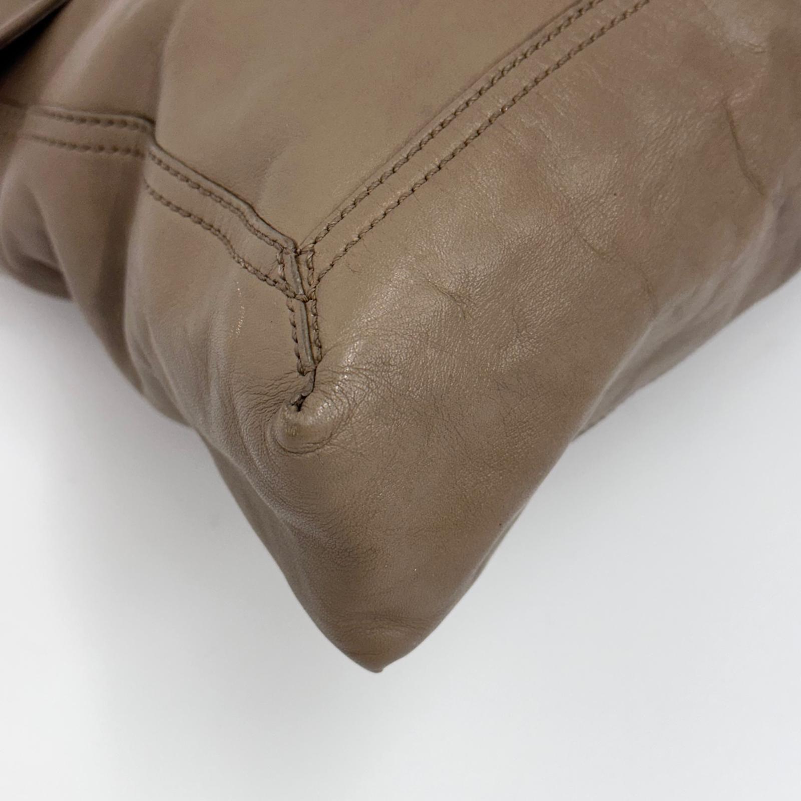 Fendi Mia Borsa a due vie in pelle marrone con catena oro