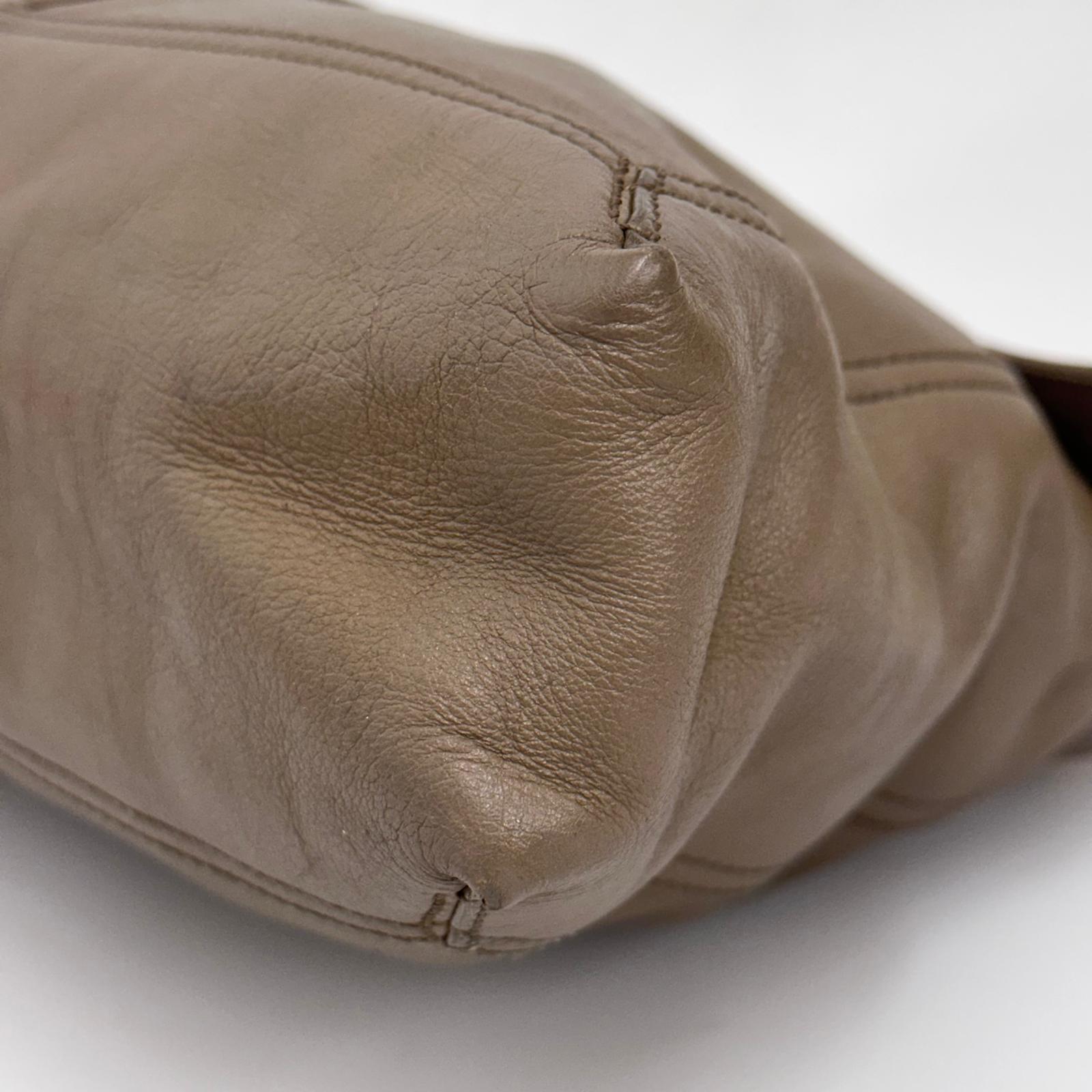 Fendi Mia Borsa a due vie in pelle marrone con catena oro