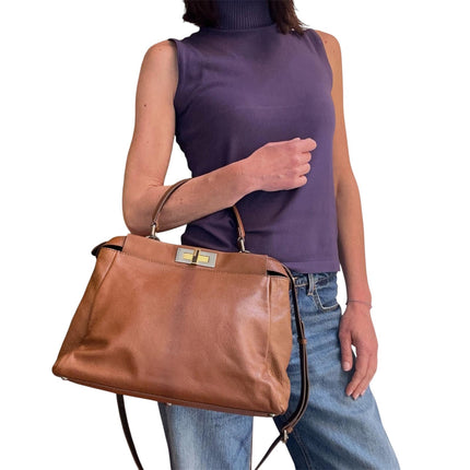 Fendi Peekaboo Borsa in pelle marrone con tracolla