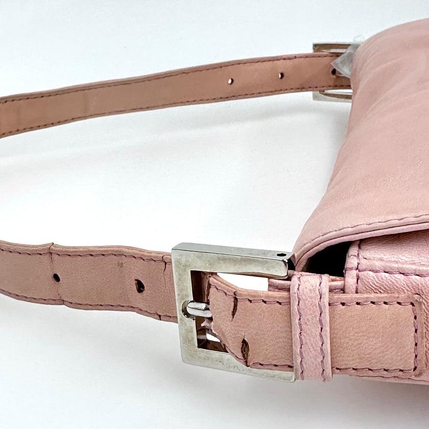 Fendi Borsa Baguette a spalla in pelle rosa cipria