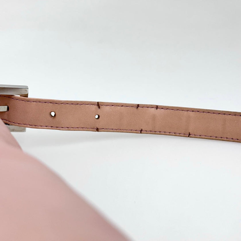 Fendi Borsa Baguette a spalla in pelle rosa cipria