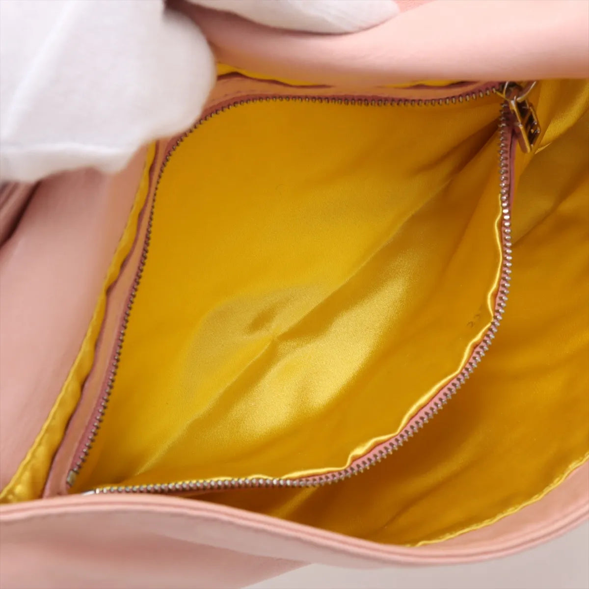 Fendi Borsa Baguette a spalla in pelle rosa cipria