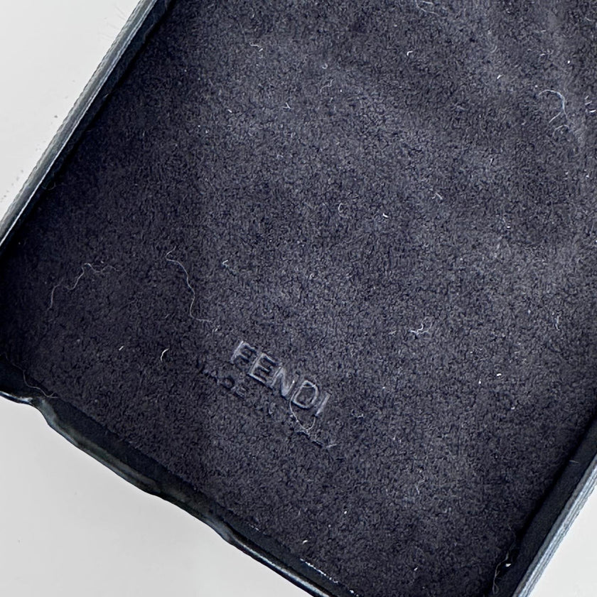 Fendi cover per iPhone 6/6s/7 in pelle nera con applicazione mink rosa cipria