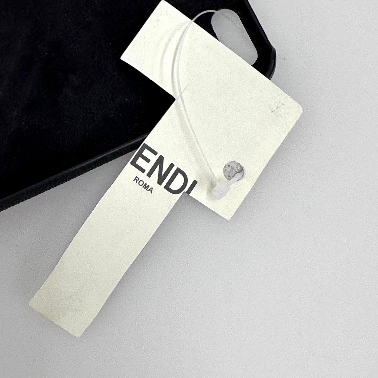 Fendi cover per iPhone 6/6s/7 in pelle nera con applicazione mink rosa cipria