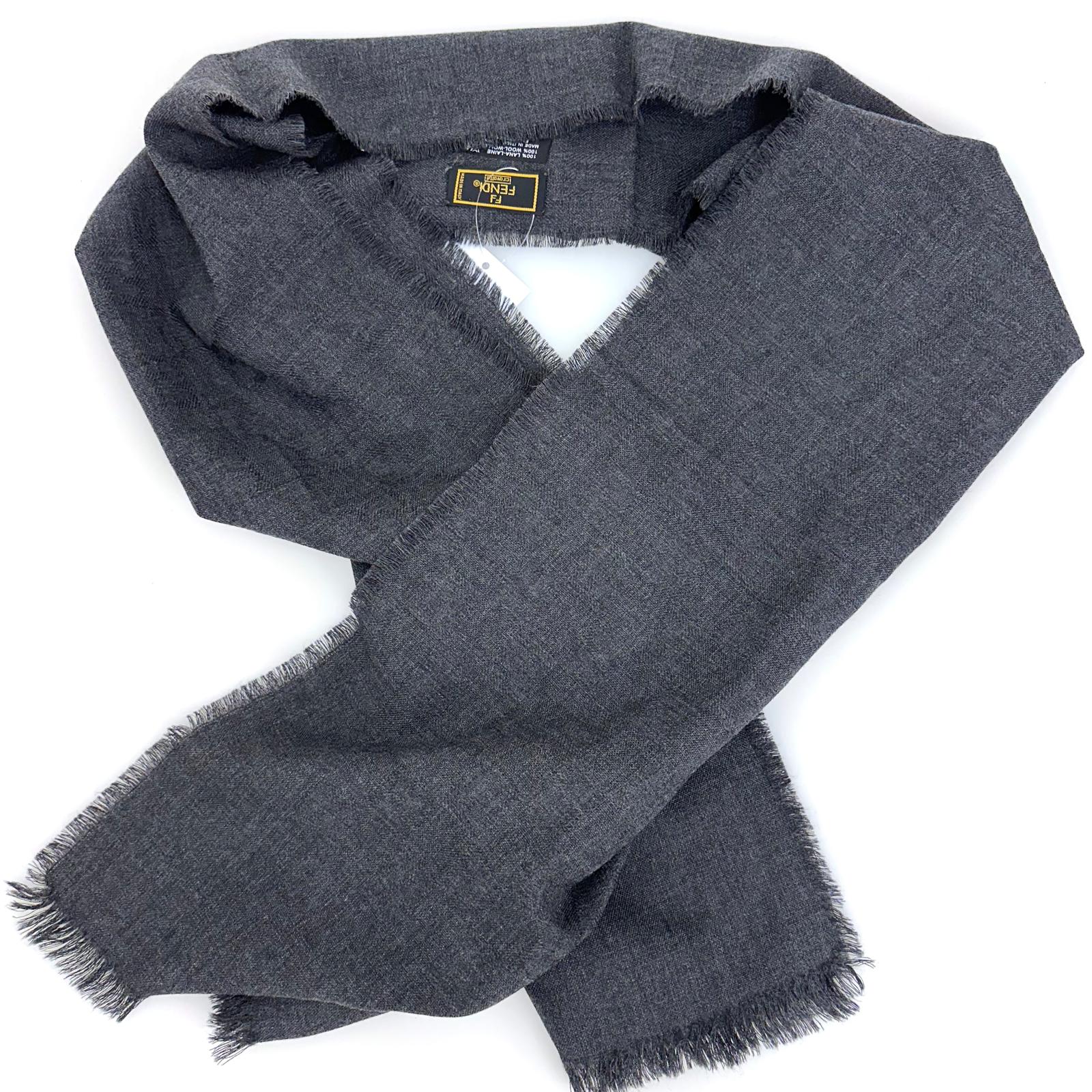 Fendi sciarpa in lana grigia con motivo FF tono su tono