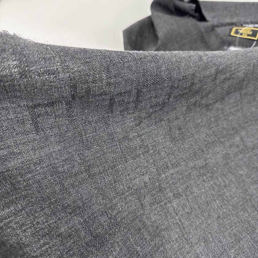 Fendi sciarpa in lana grigia con motivo FF tono su tono