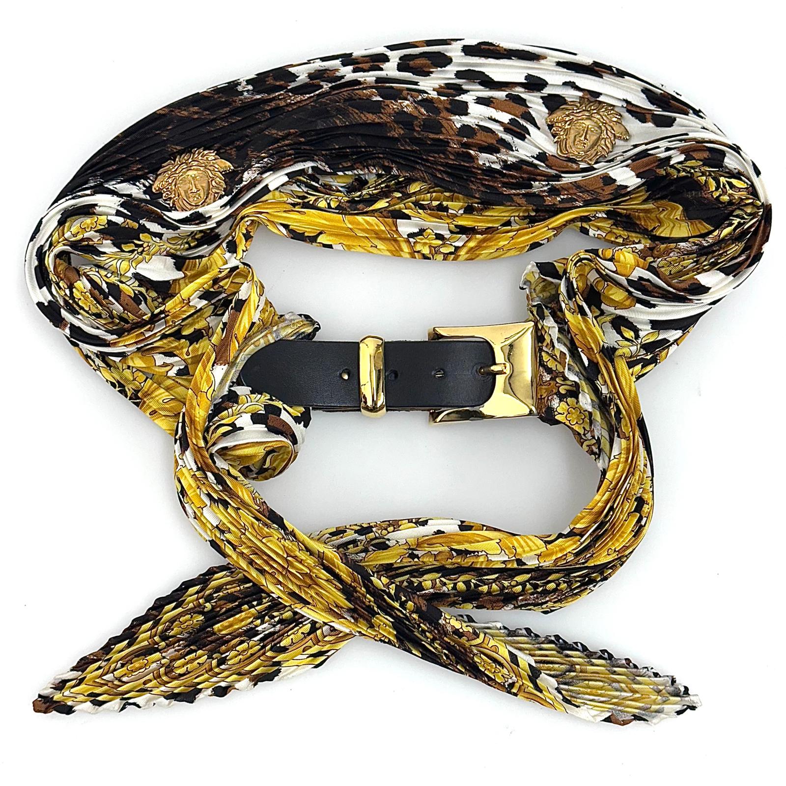 Gianni Versace cintura in seta plissettata con dettagli Medusa e pelle nera