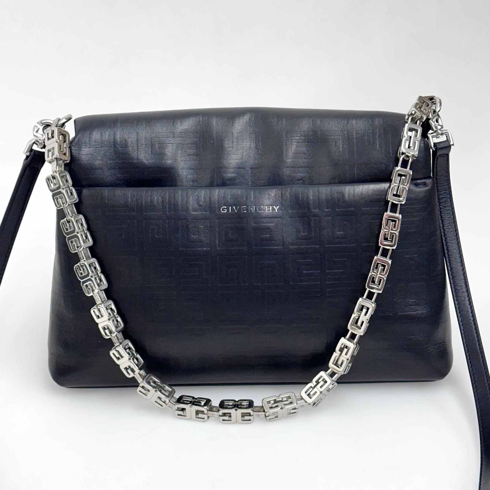 Givenchy Borsa 4G soft in pelle nera con catena logo