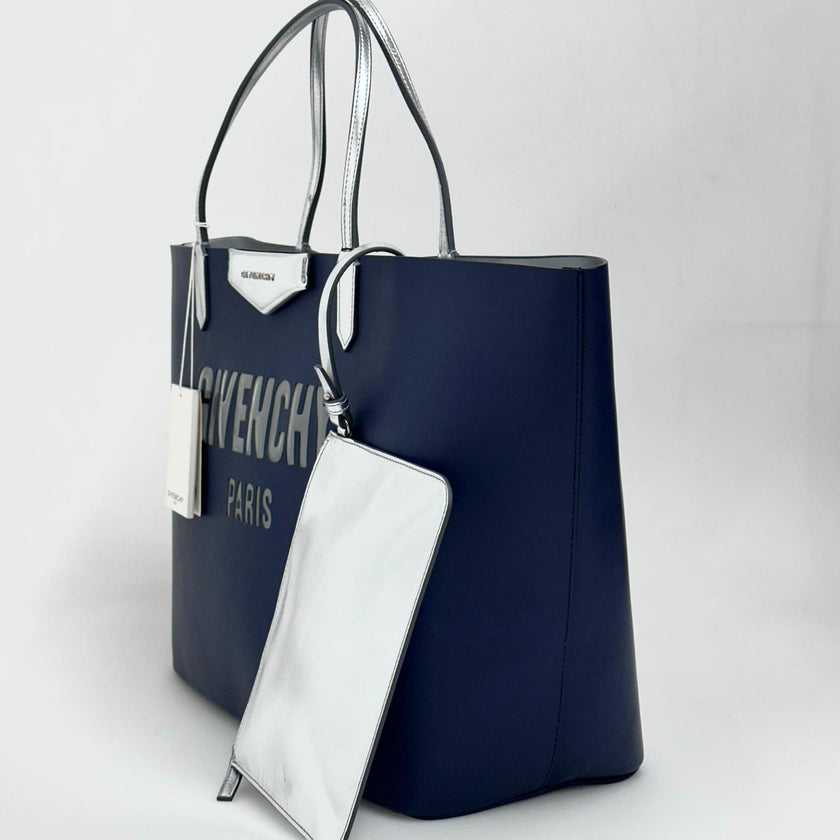 Givenchy Borsa Antigona Shopping Bag in pelle di vitello blu e argento con pochette